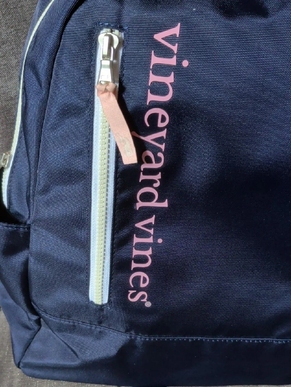 Vineyard Vines pockets classic